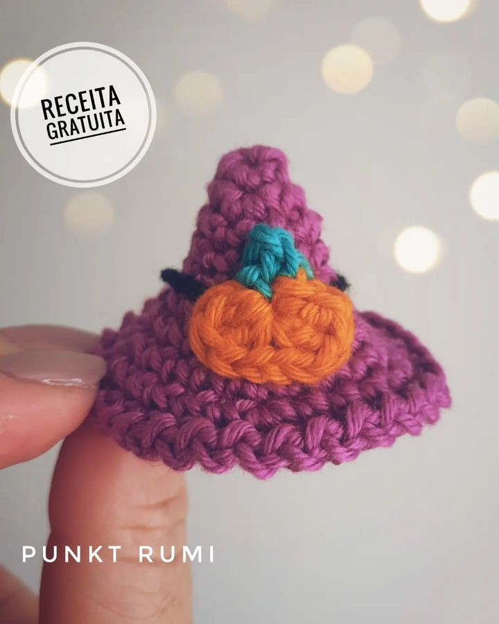 Free pattern and design by @punkt.rumi