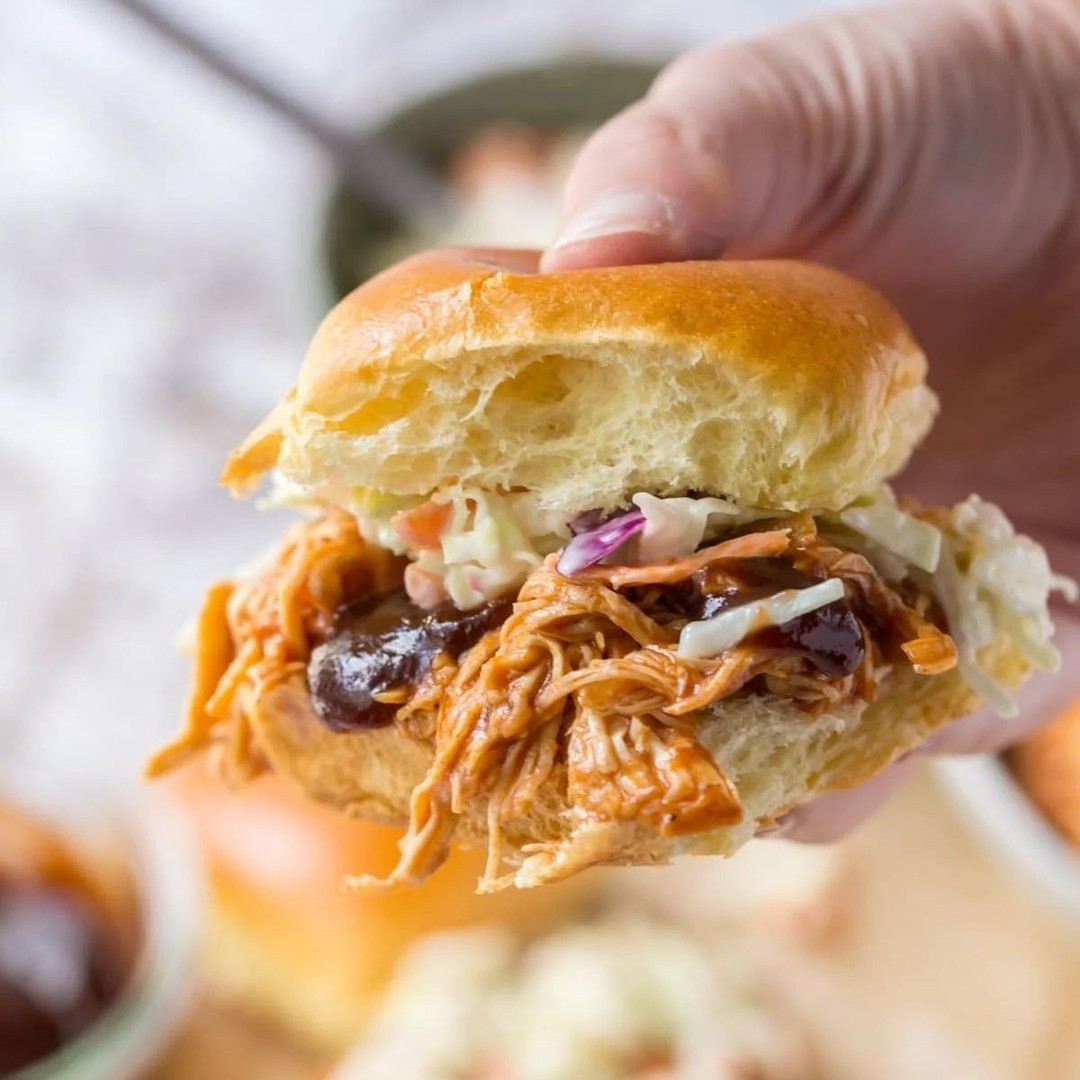 BBQ CHICKEN SLIDERS⁠