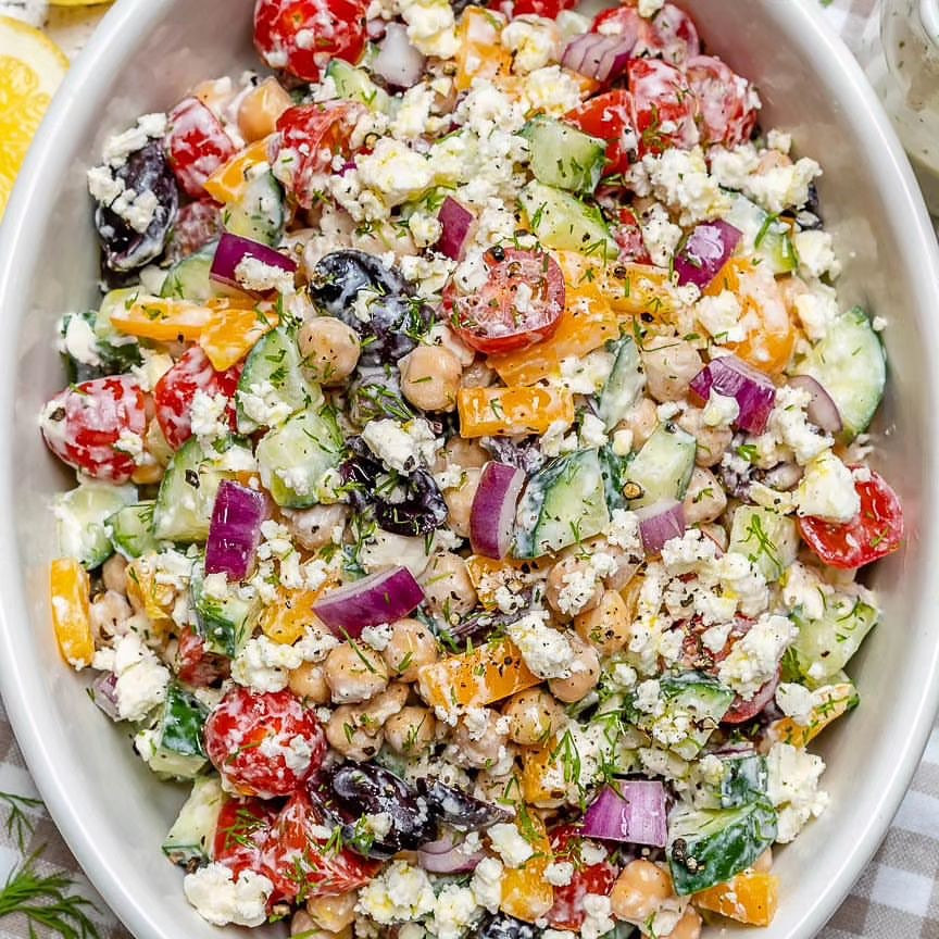 Greek Inspired Chickpea Salad + Tzatziki Dressing 🍅🌱