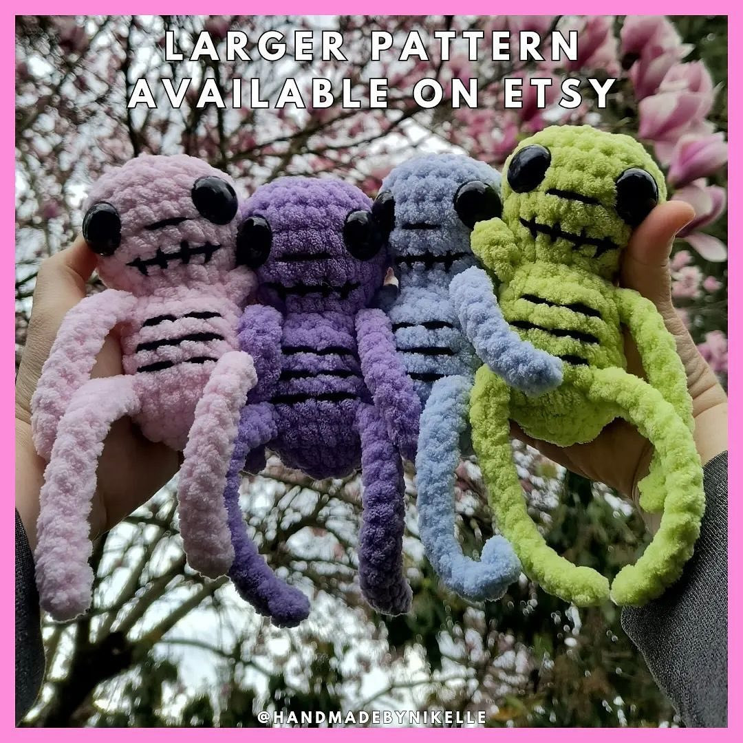 mini leggy skelly free crochet pattern