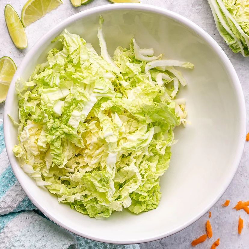 Thai Inspired Avocado Salad 🥑🥕🥬