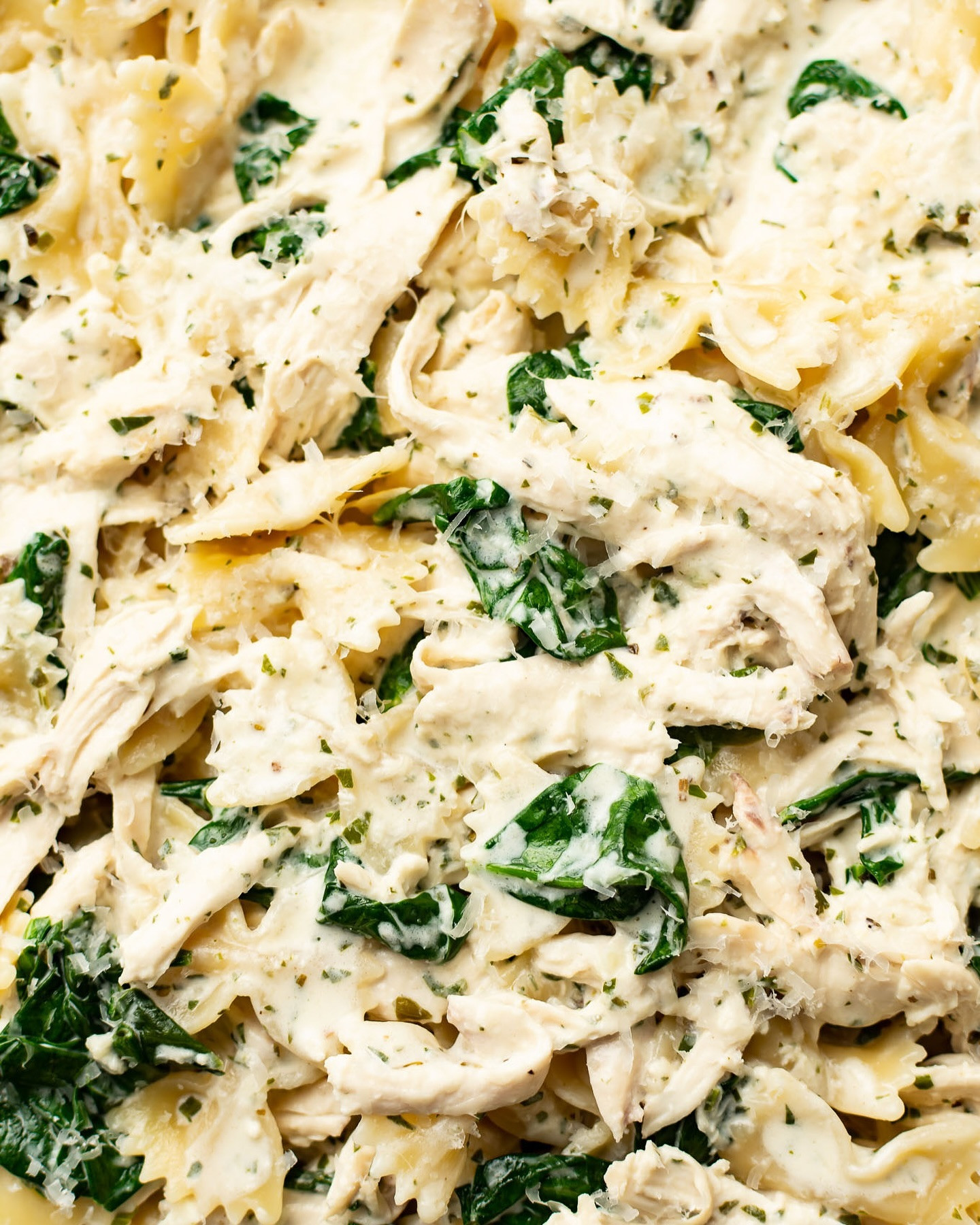 This easy Boursin chicken pasta recipe has simple ingredients, and it’s ready in just 30