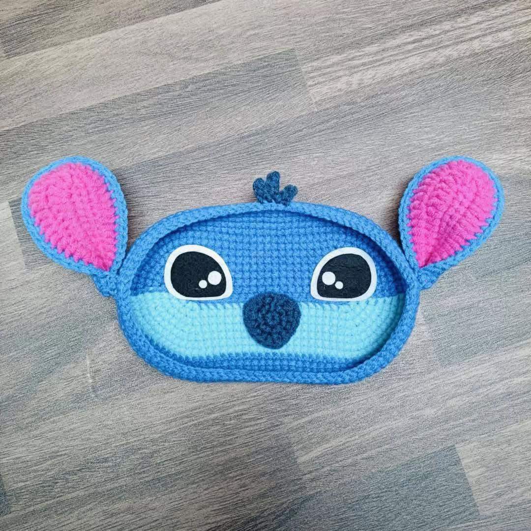 stitch holder, bear holder