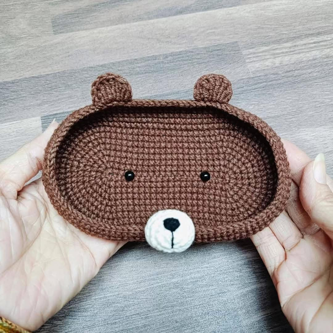 stitch holder, bear holder