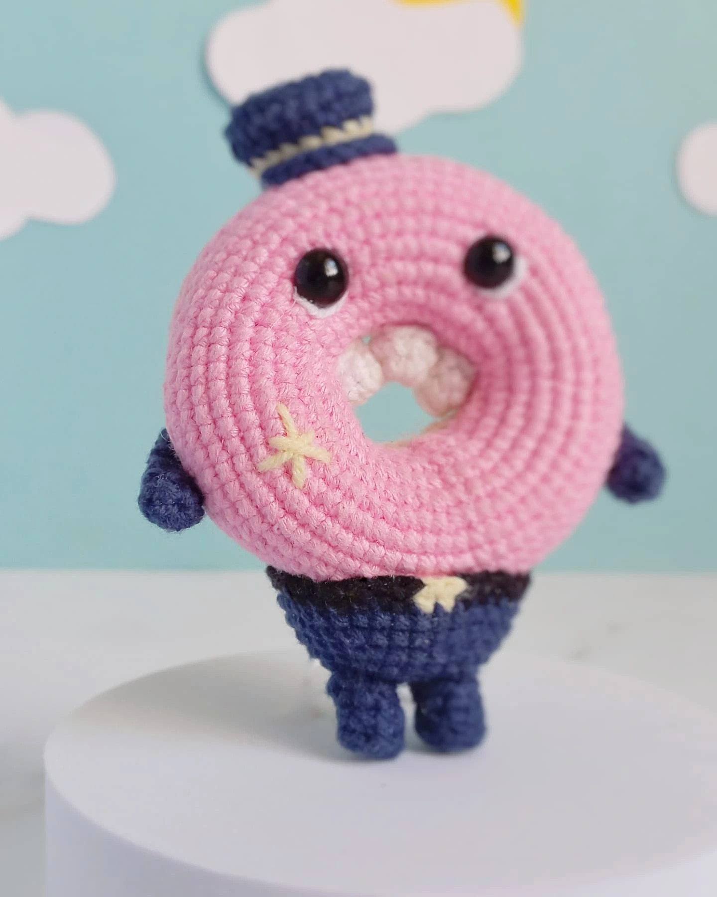 Donut sheriff is April's free pattern !! Did you get the pattern ?