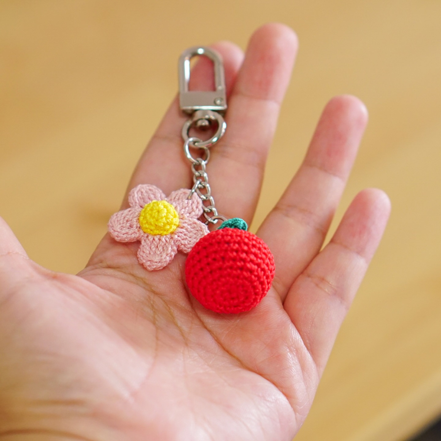 mini apple crochet pattern