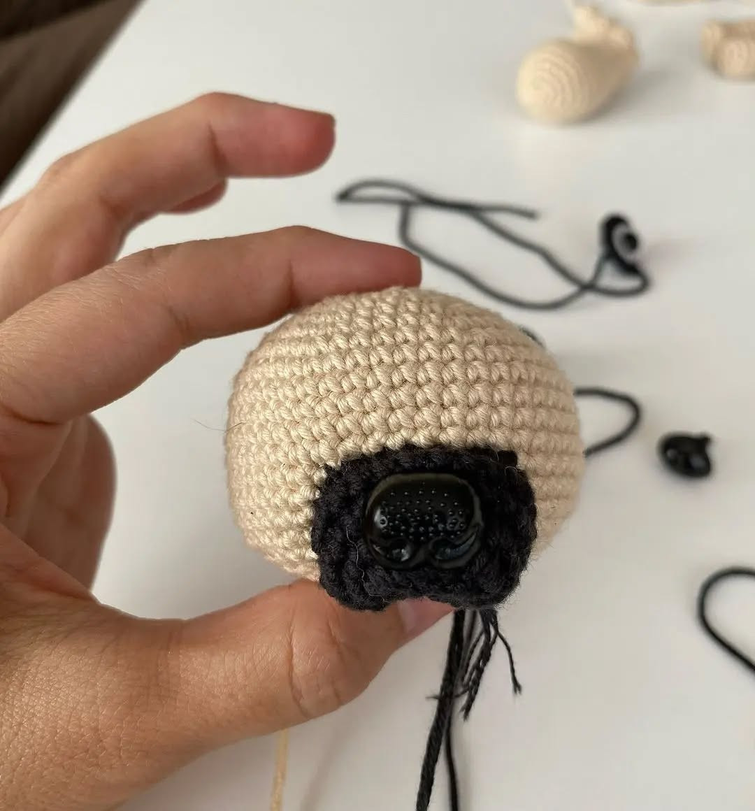 Amigurumi Pug Yapılışı Şeması