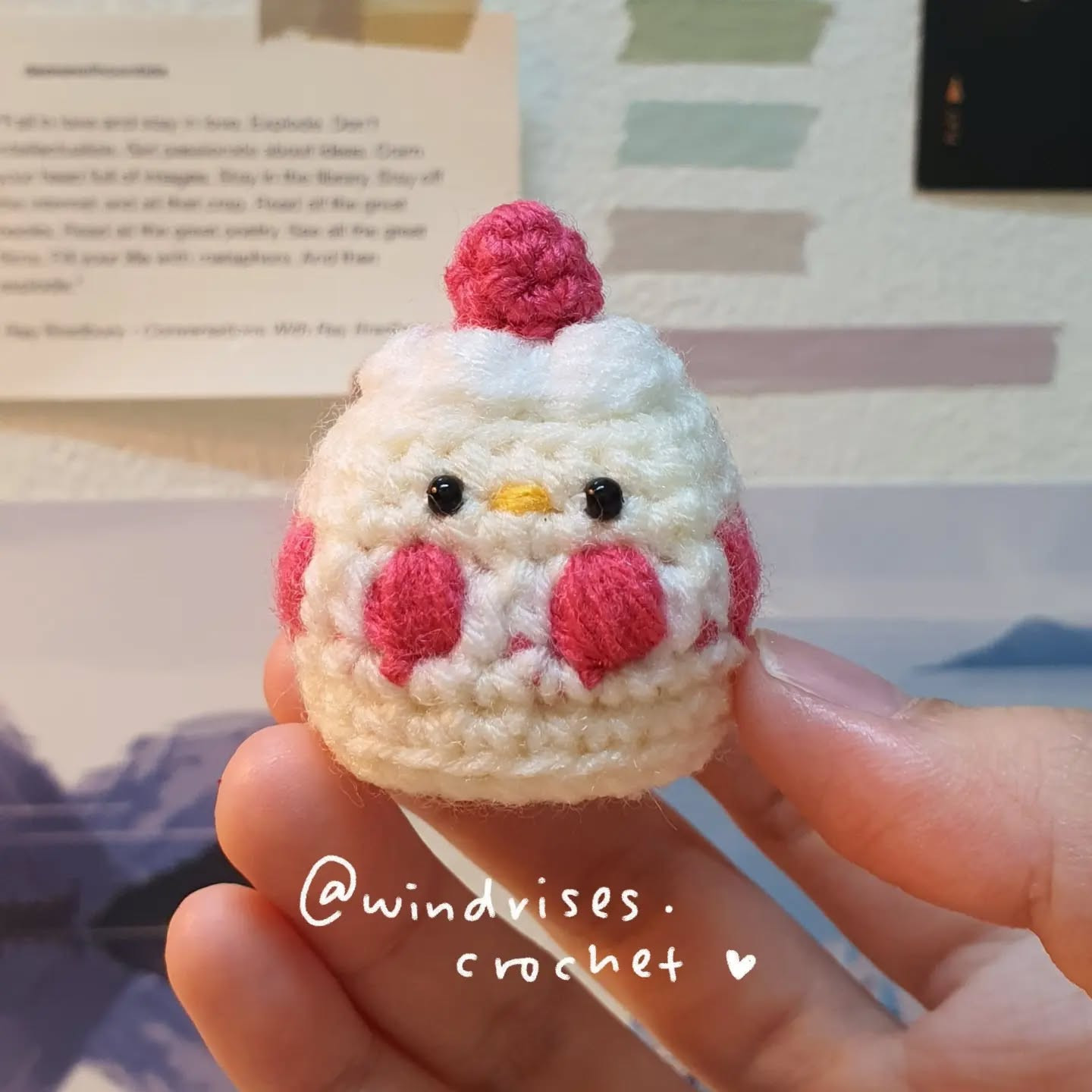 Free Crochet Pattern: Adorable Cake Amigurumi