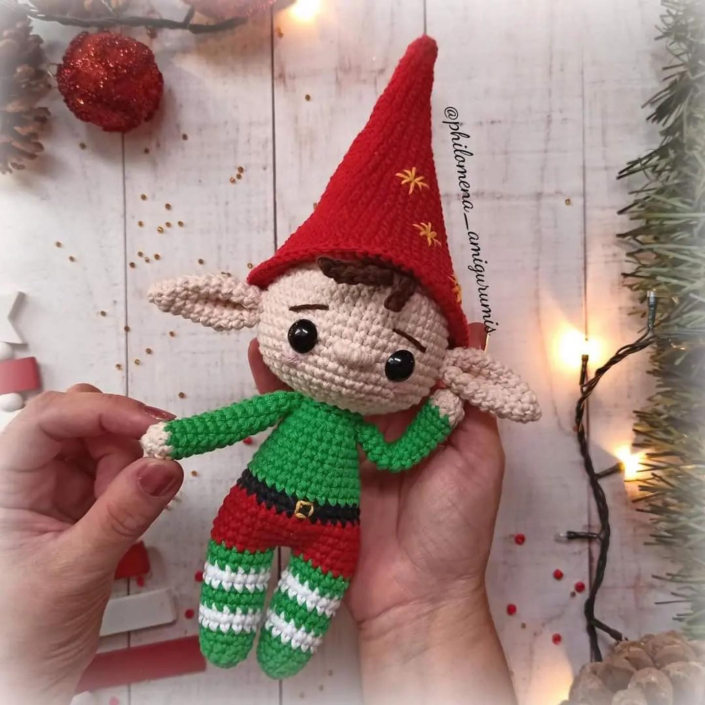 Free Crochet Pattern: Adorable Christmas Elf