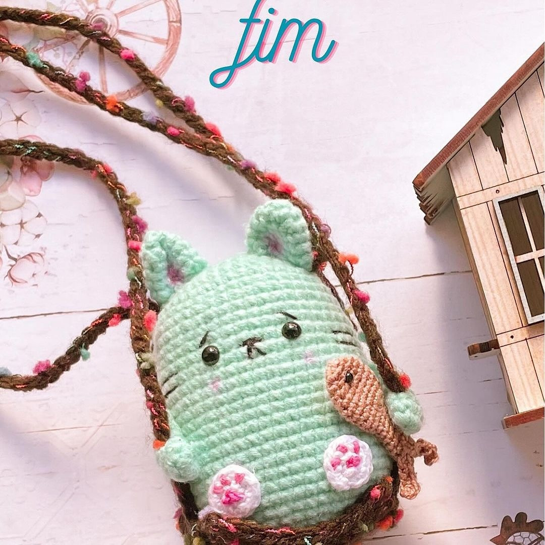 Gráfico de amigurumi de gatinho no balanço: receita grátis