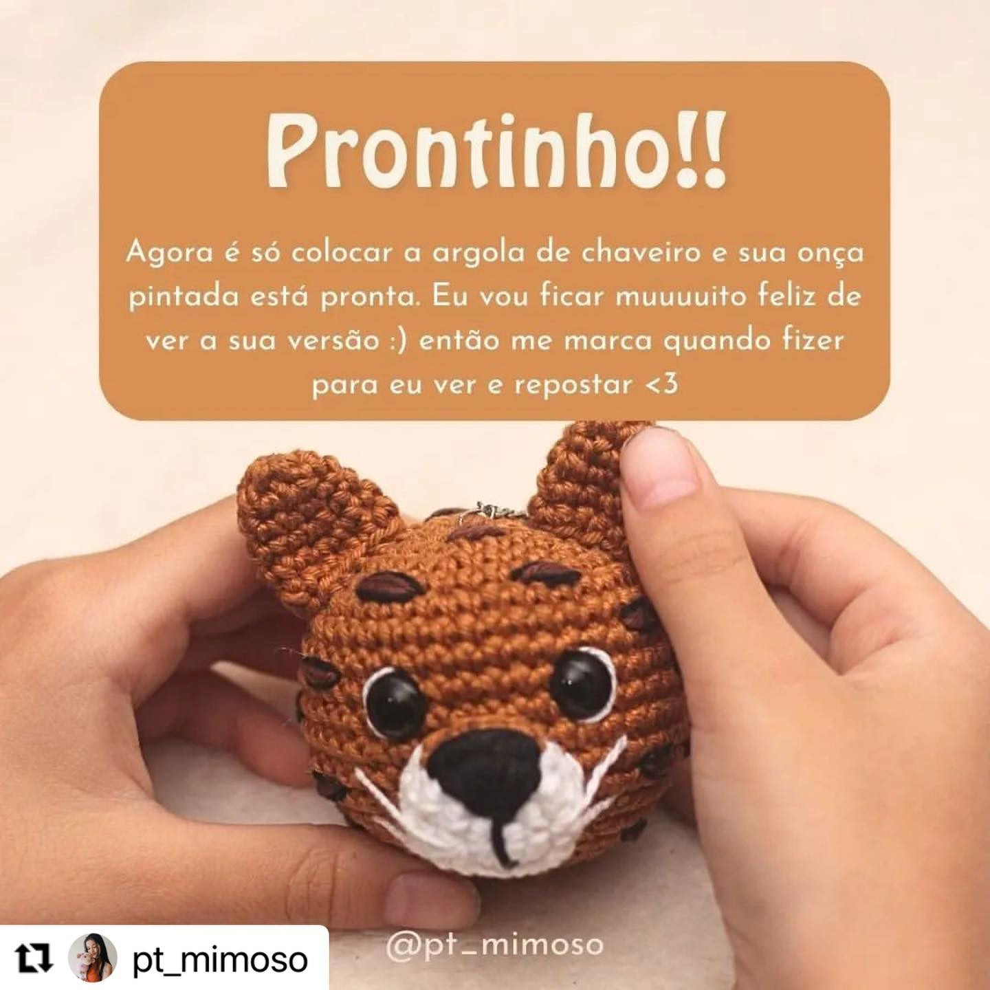 Grátis: Padrão de chaveiro onça pintada em crochê.