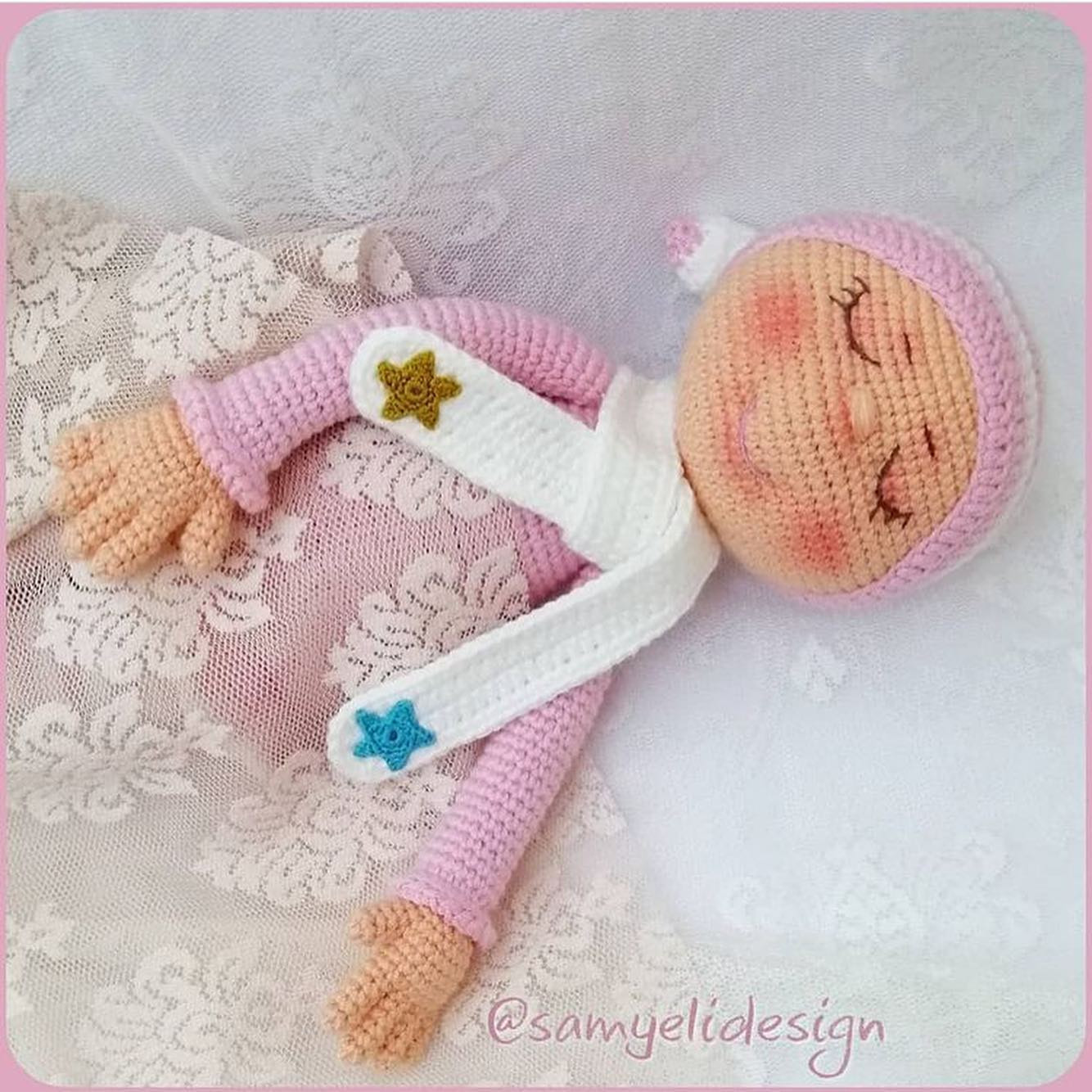 Örgü Bebek Şeması: Uykucu Kız