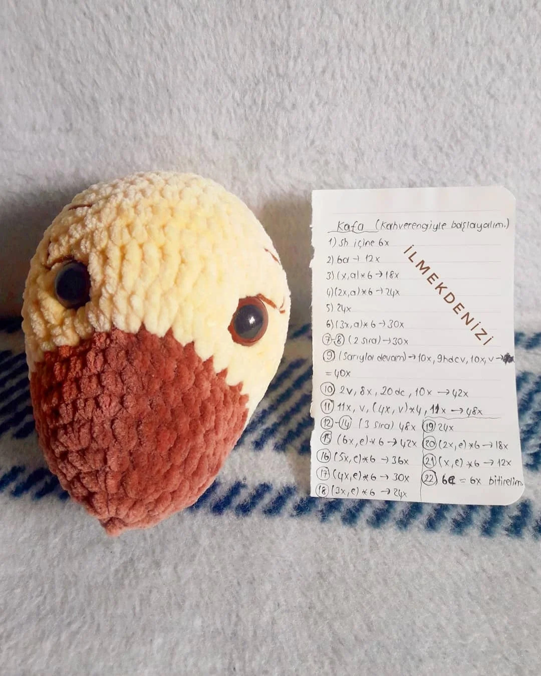 Tülümle Örülmüş Zürafa Amigurumi - Ücretsiz Şema