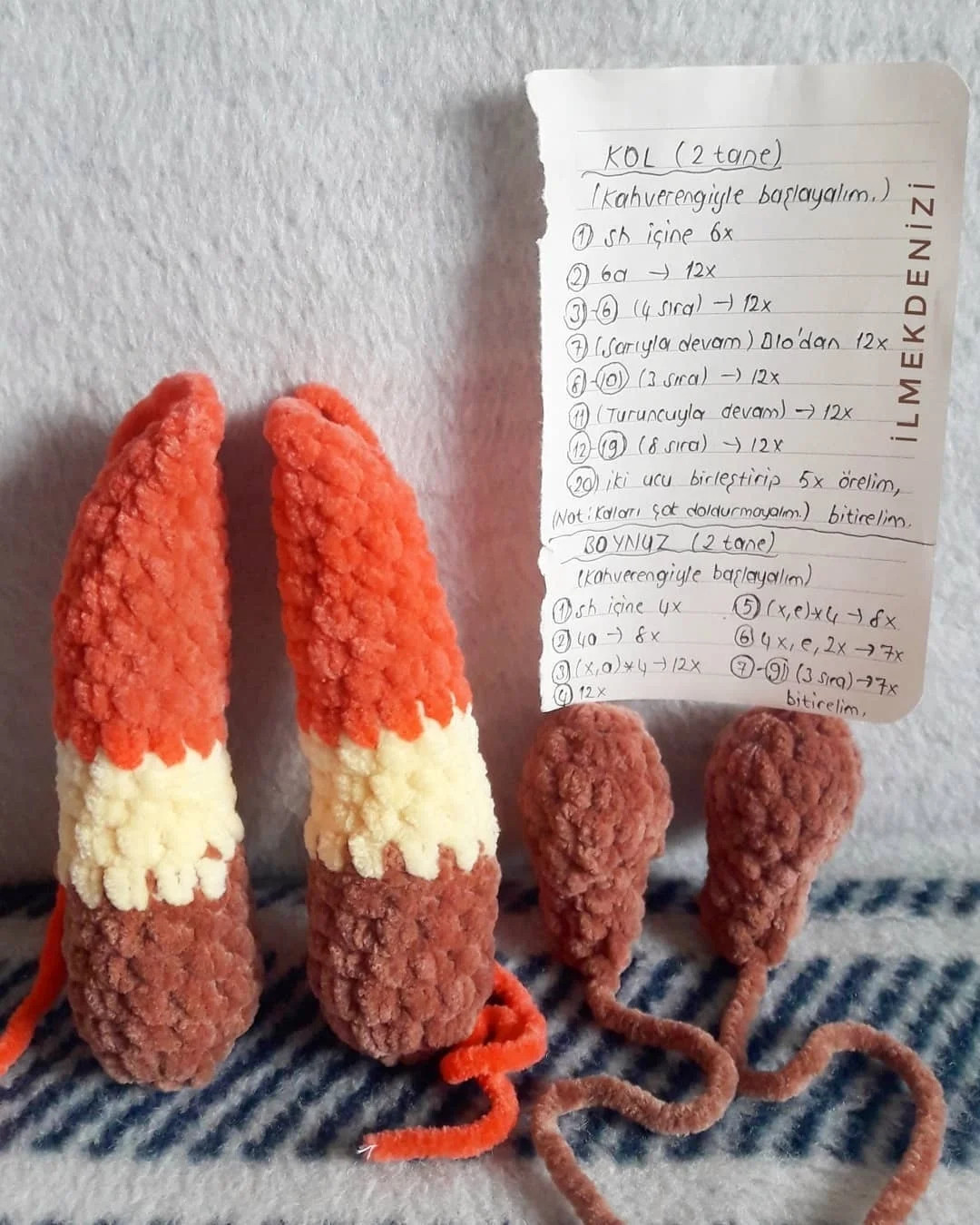 Tülümle Örülmüş Zürafa Amigurumi - Ücretsiz Şema