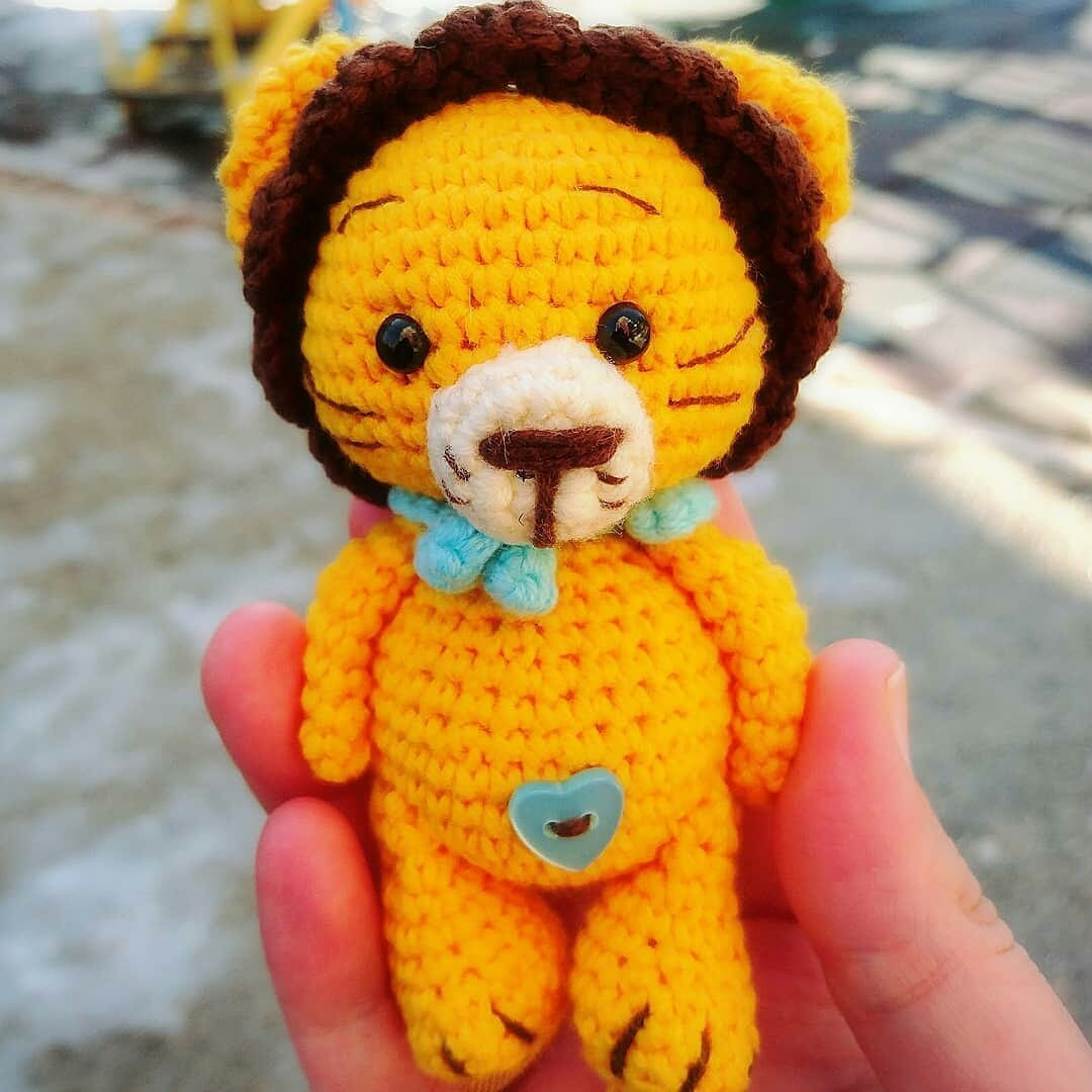 Aslan Amigurumi Tığ İşi Şeması ikizlerleorgu