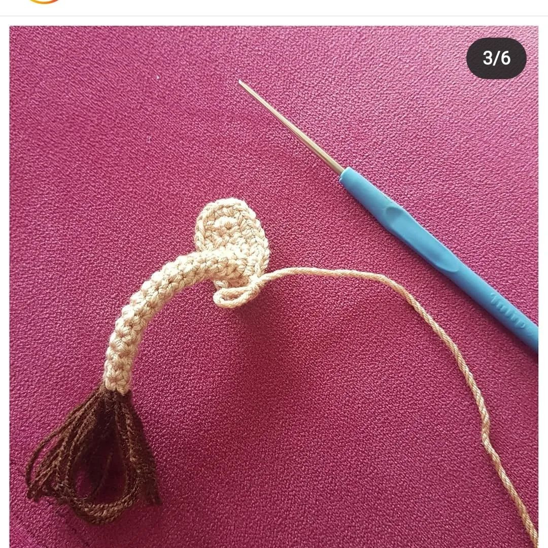 BEKLEYEN DEVEMİZİN AMIGURUMİ TARİFİ