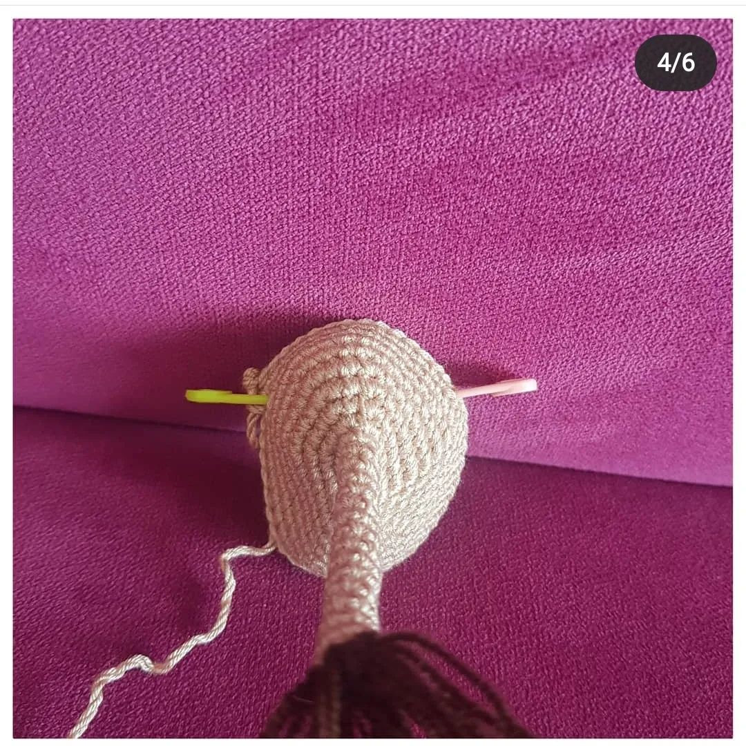 BEKLEYEN DEVEMİZİN AMIGURUMİ TARİFİ