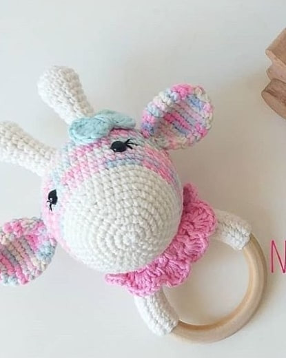 Çingirak Bebek Zirafası Tığ İşi Modeli