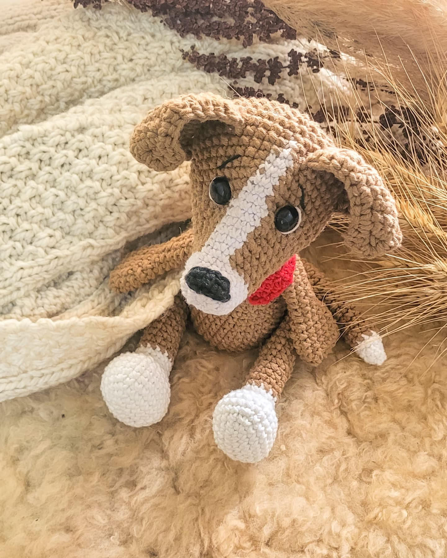 Galletita, el Galguí: Patrón de amigurumi gratis