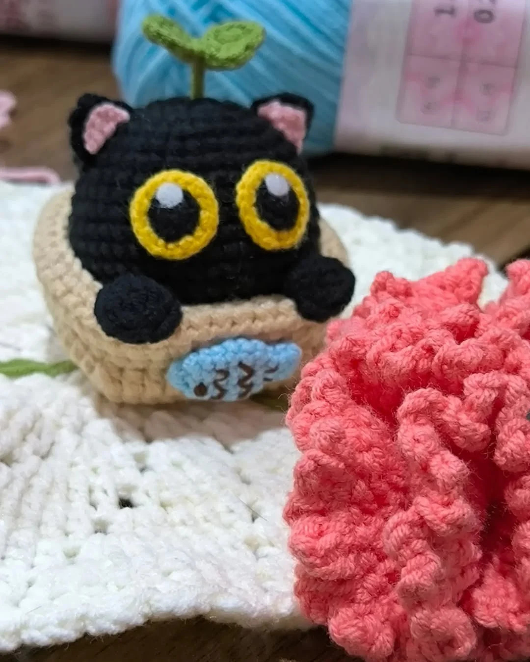 Grátis: Padrão de Crochê de Gatinho em Vaso