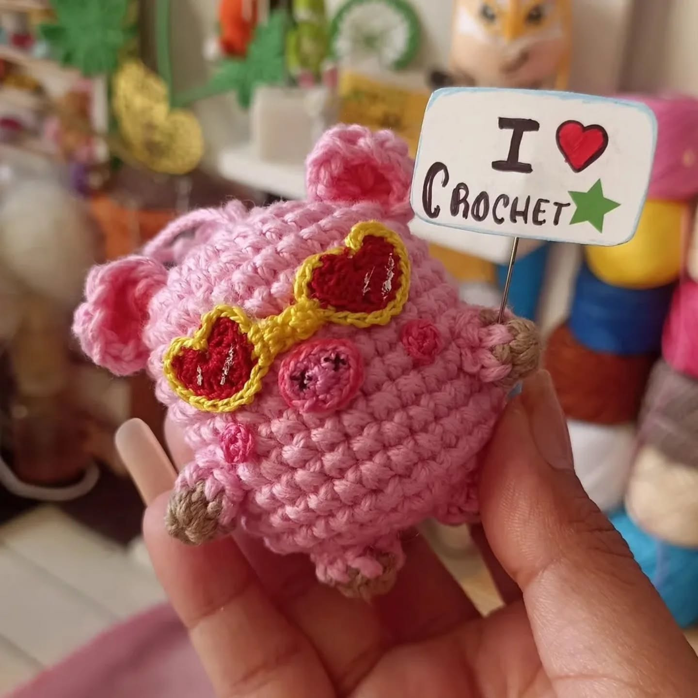 Llavero puerquito amigurumi: patrón gratis