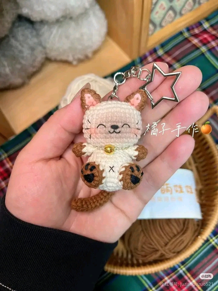 móc khóa mèo con