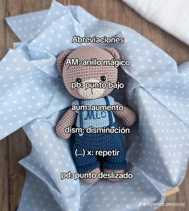 Patrón de amigurumi: Osito Milo con jardinero de nivel intermedio