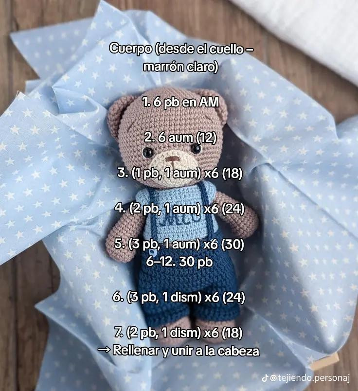 Patrón de amigurumi: Osito Milo con jardinero de nivel intermedio
