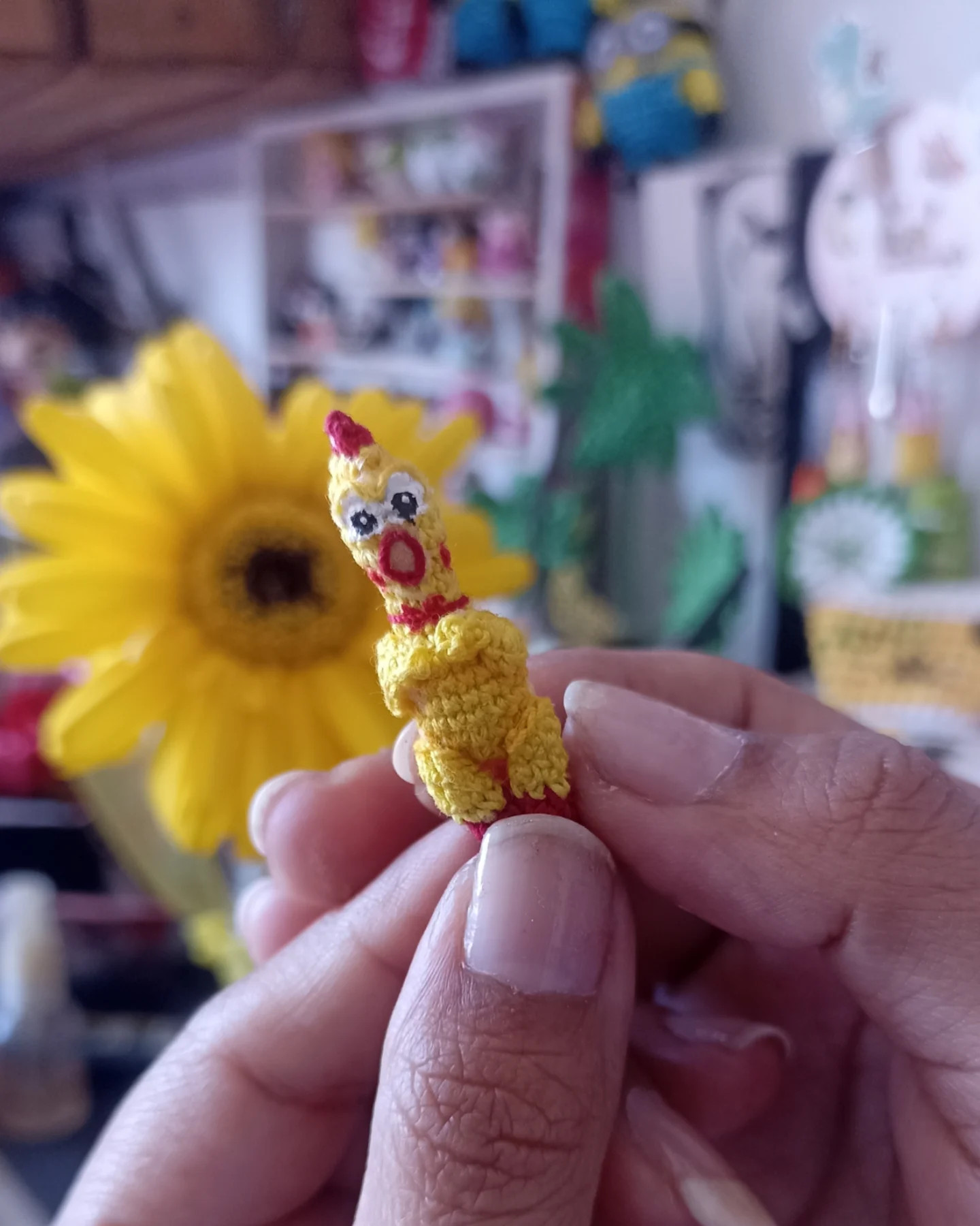 Patrón gratuito amigurumi Pollito Chillón