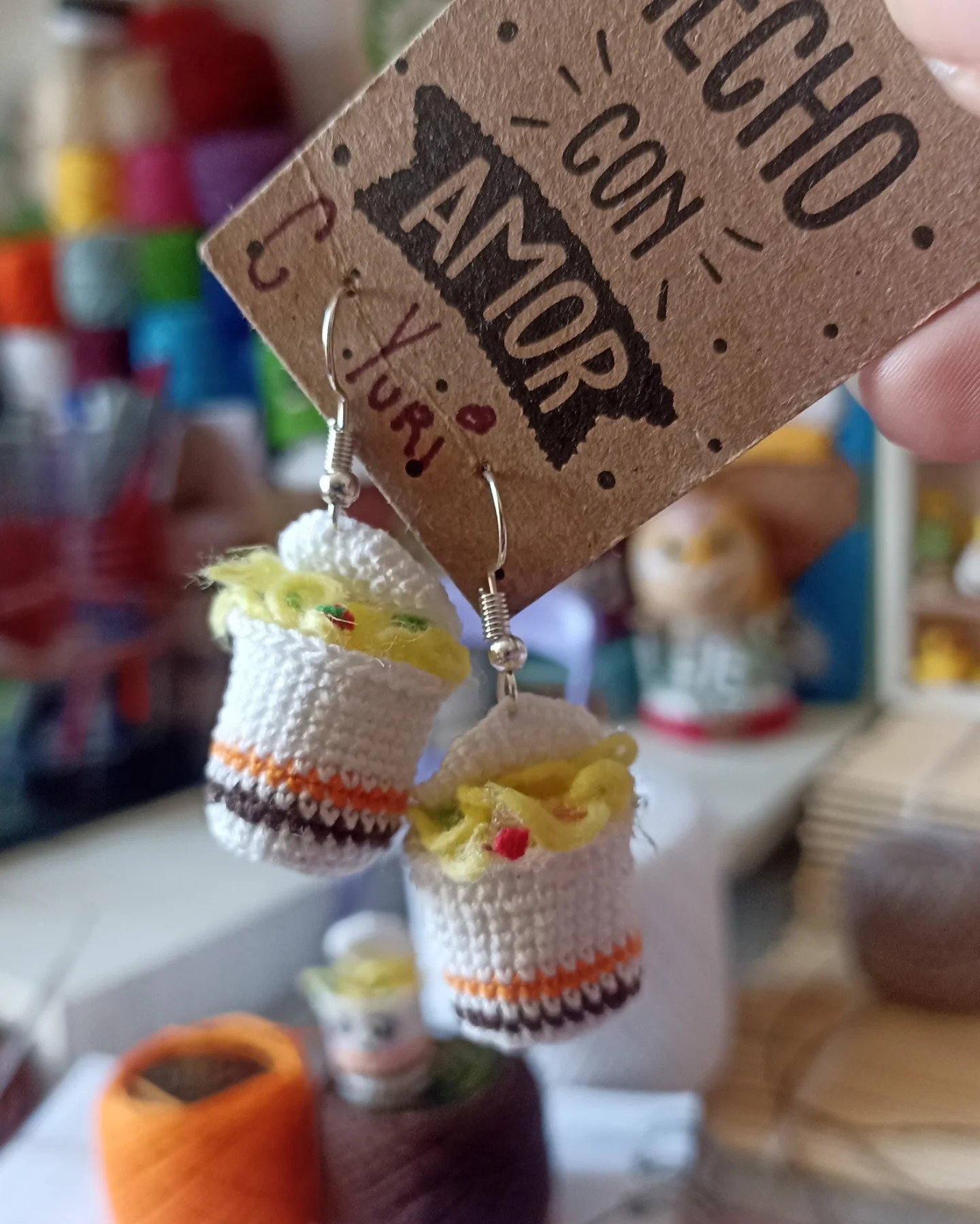 Patrón gratuito de pendientes Maruchan amigurumi