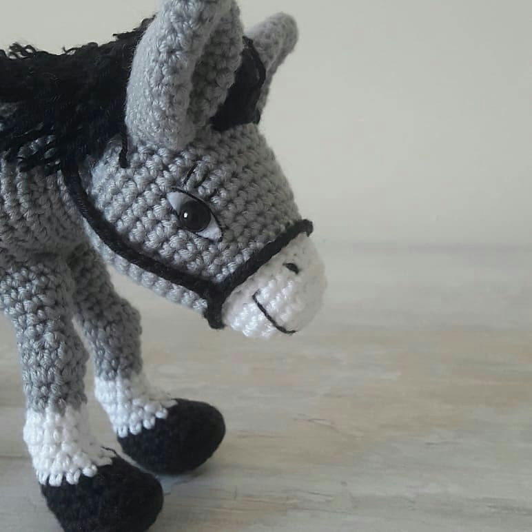 Tığ İşi Eşek Amigurumi Şeması