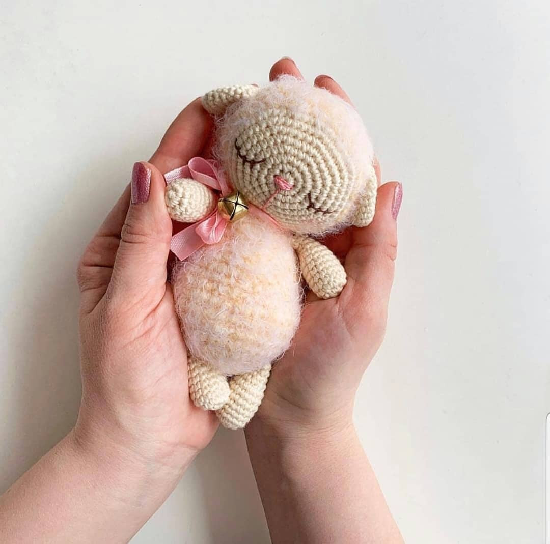 Ücretsiz Kuzu Amigurumi Tığ İşi Şeması