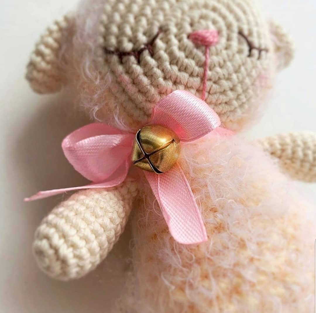 Ücretsiz Kuzu Amigurumi Tığ İşi Şeması