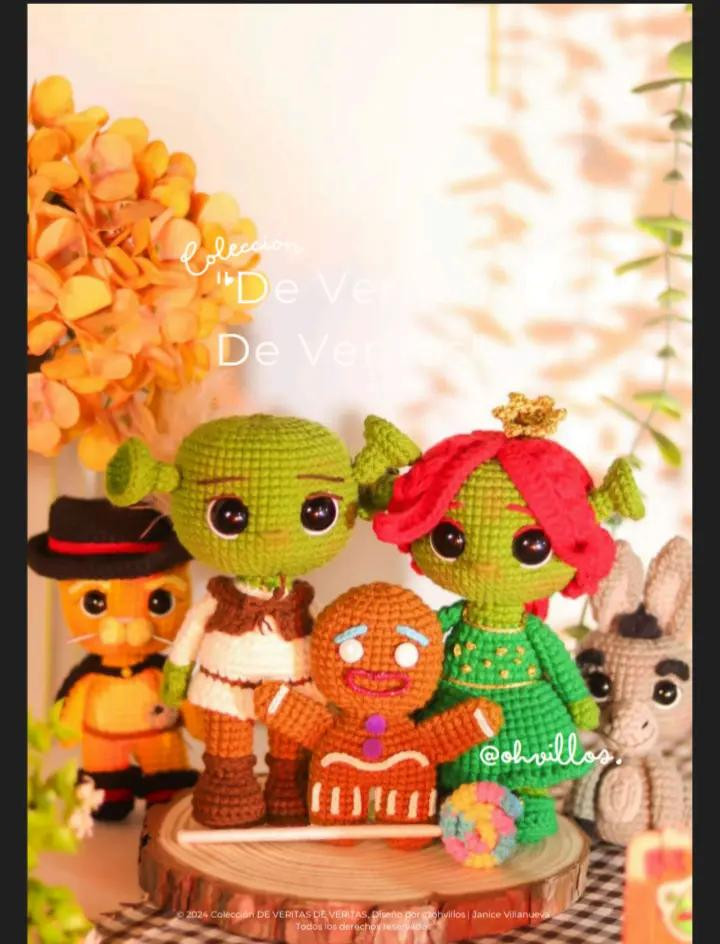 Amigurumi de personaje verde con patrón gratis para crochet creativo