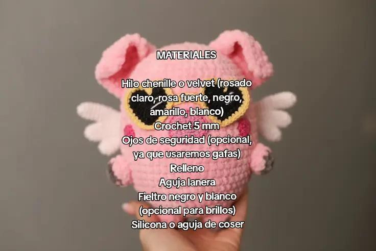 "Amorito, el cerdito volador": Patrón de crochet tierno para hilo velvet o chenille