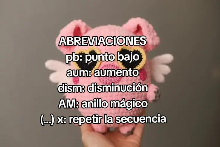 "Amorito, el cerdito volador": Patrón de crochet tierno para hilo velvet o chenille