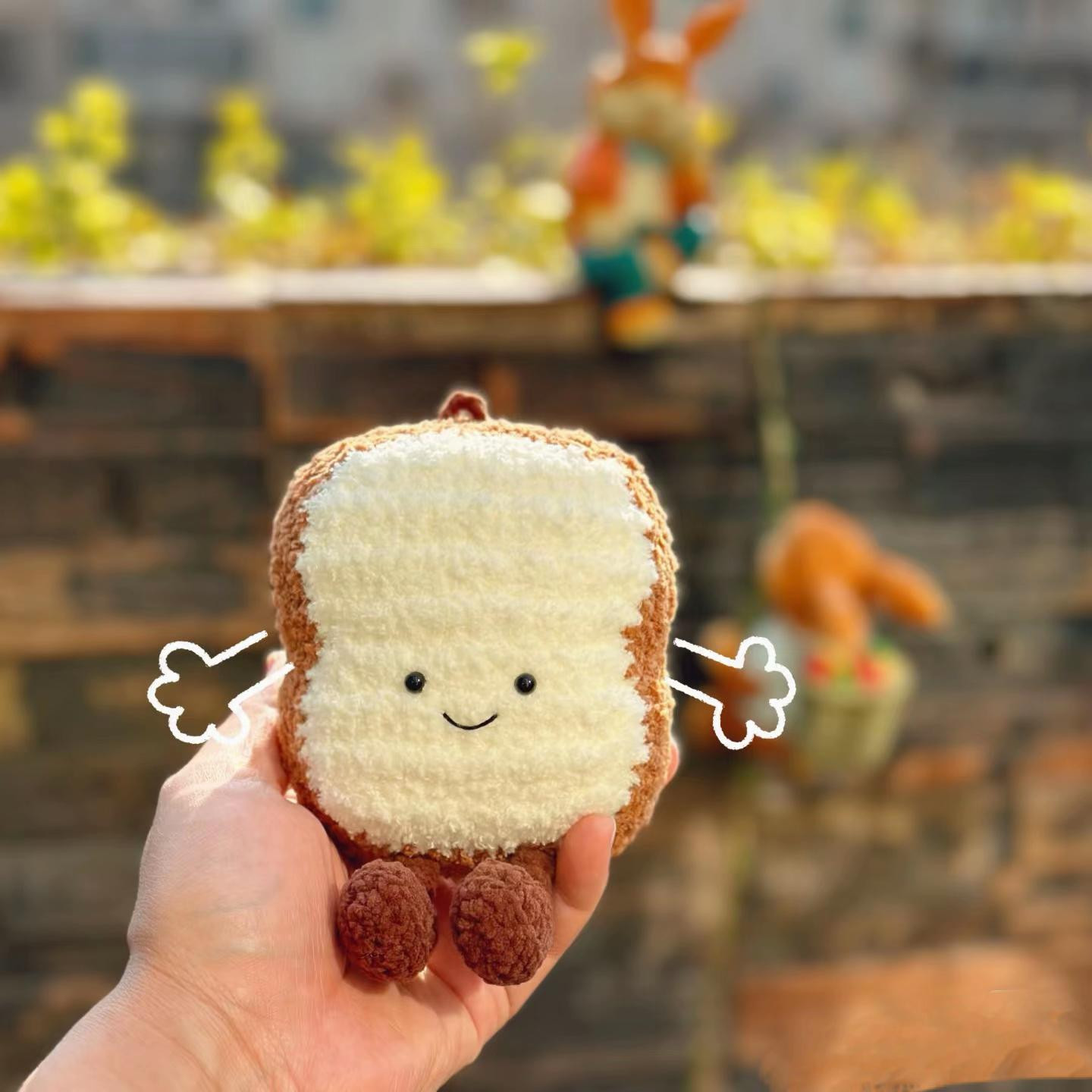 Bánh mì nướng móc len đáng yêu cho một ngày vui vẻ