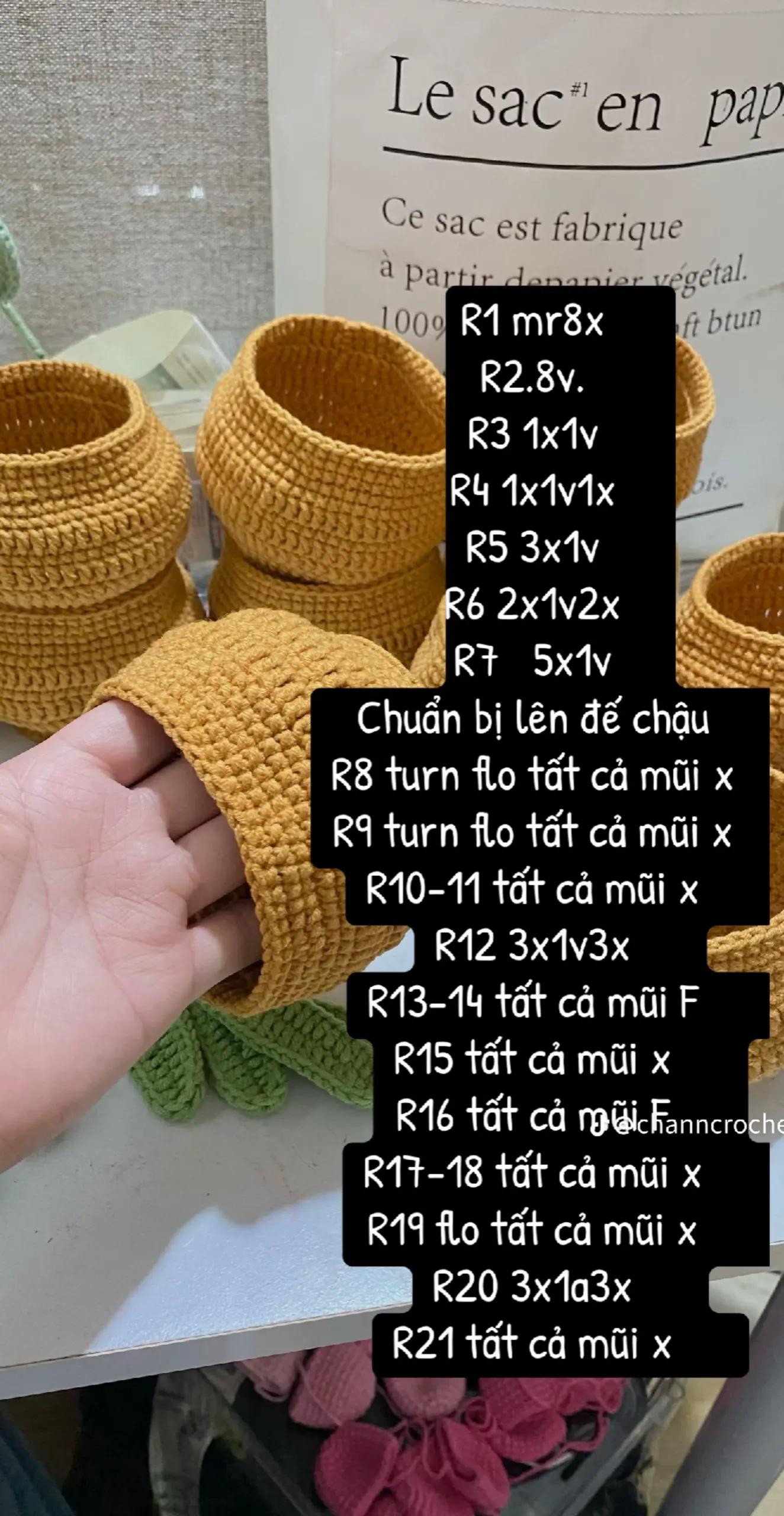 Chậu hoa tulip móc len đầy sắc màu cho góc nhà thêm xinh