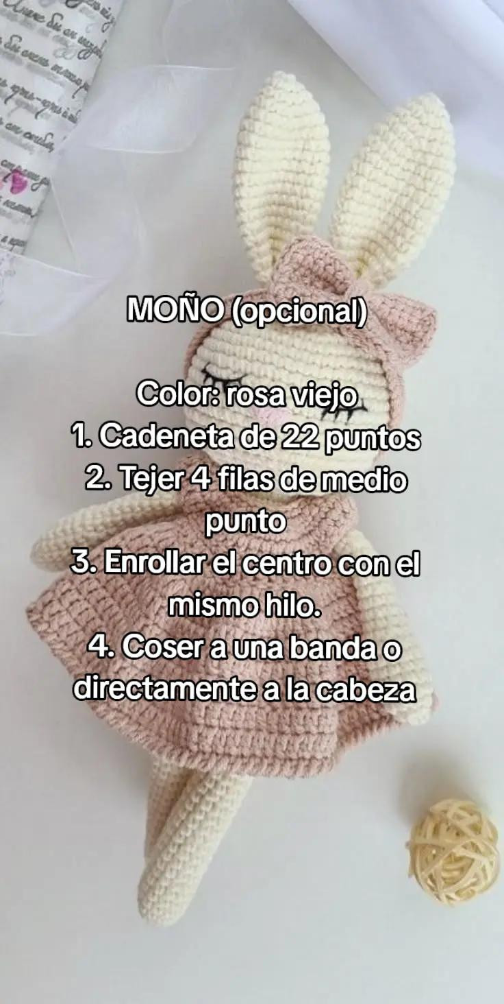 "Conejita amigurumi soñadora: patrón de crochet intermedio y minimalista"