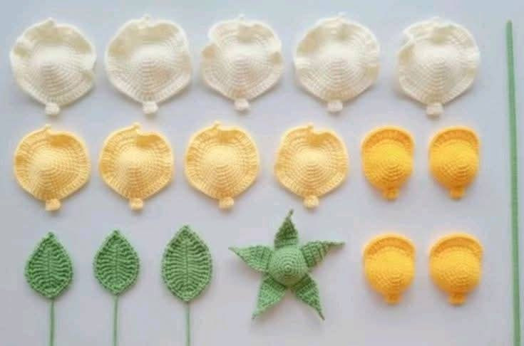 Crochet Bouquet: Beautifully Crafted Yarn Roses