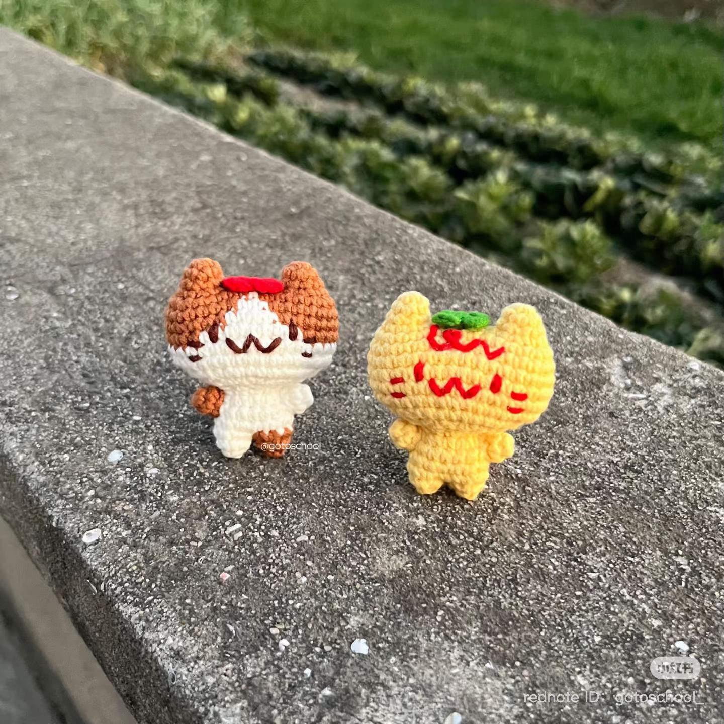 Crochet Pattern: Cute Cat Amigurumi with Tomato Hats
