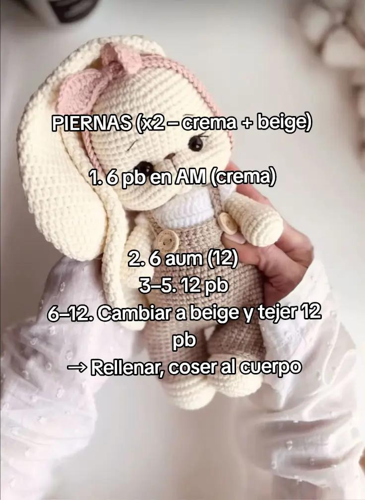 Patrón de Amigurumi: Conejita en Overol, Nivel Intermedio