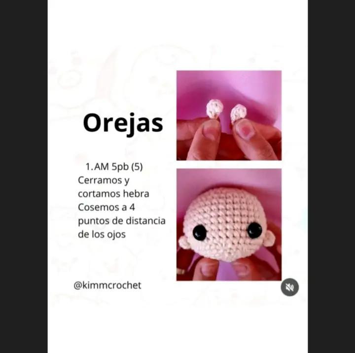 Patrón de amigurumi gratis: muñeco de crochet con orejas de conejo.