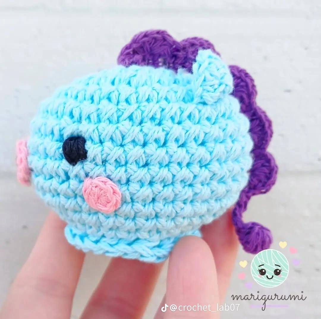 Patrón de crochet gratuito para crear Mini Baby BT21 Mang