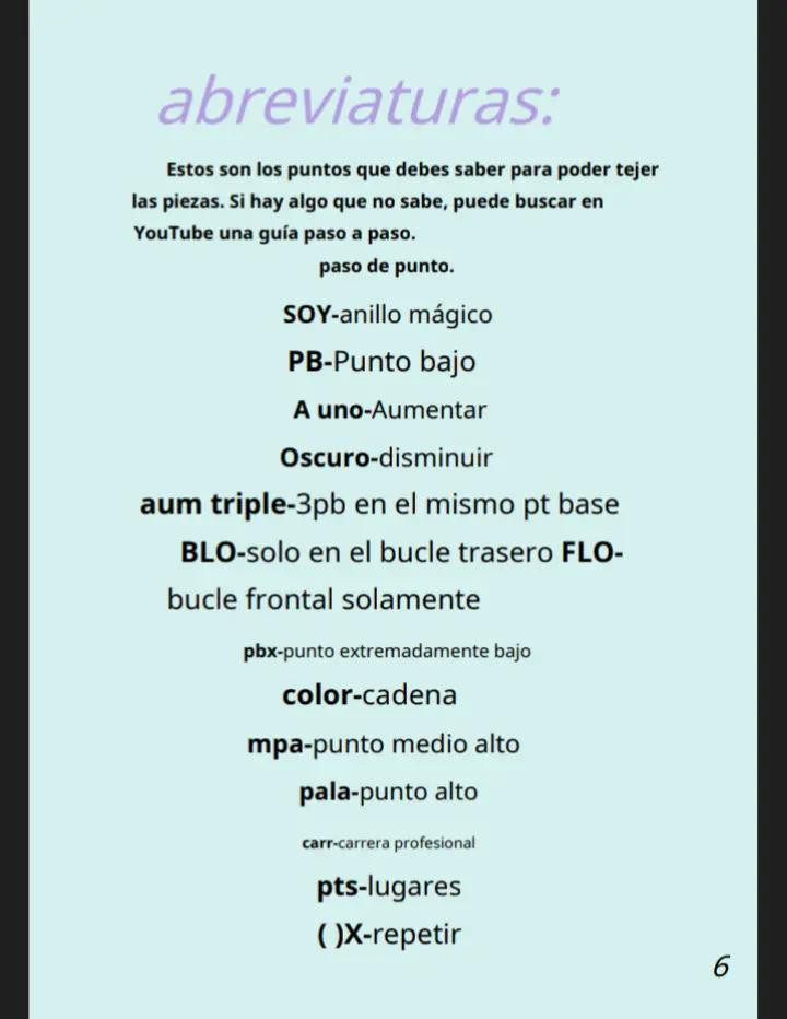 "Patrón de muñeco de crochet con gafas y tirantes"