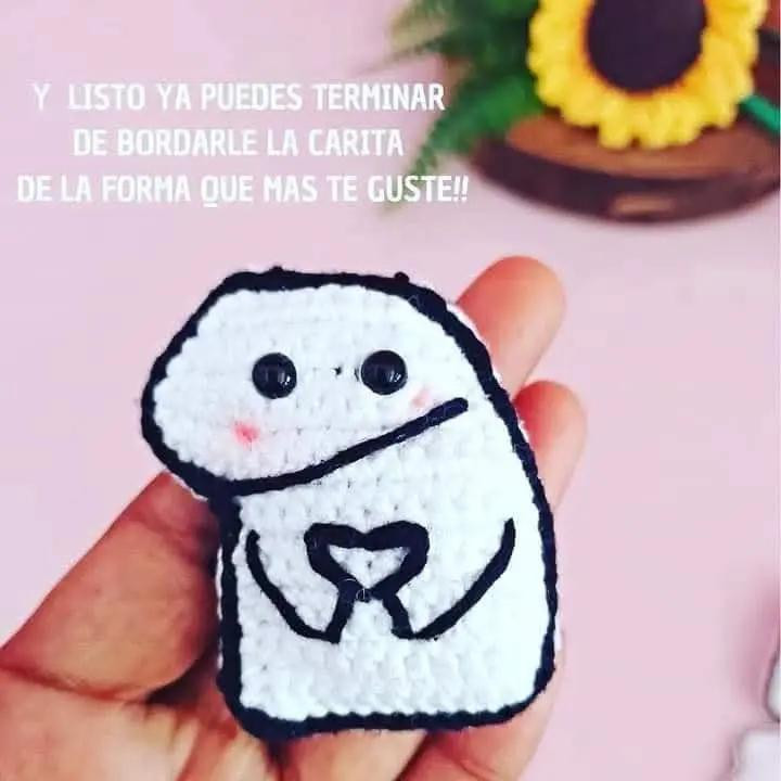 Patrón de muñecos de crochet divertidos y gratuitos para principiantes