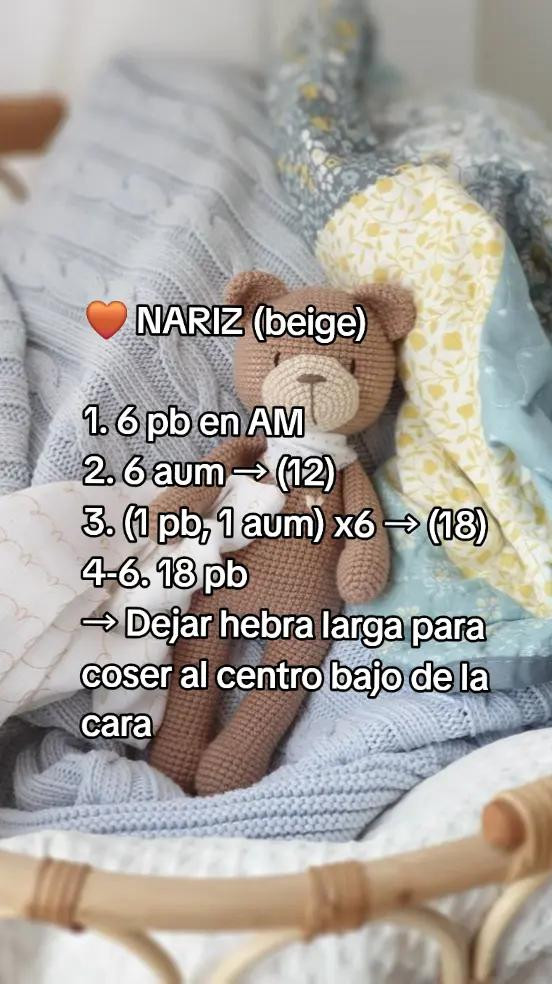 Patrón detallado para crear un osito amigurumi con materiales sugeridos