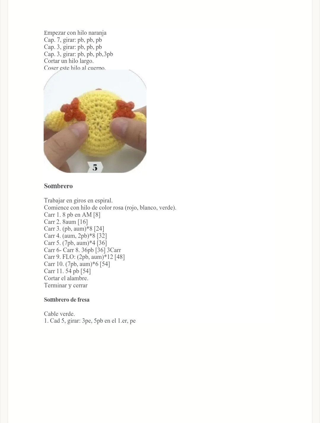 Pollitos Amigurumi con Sombreros Divertidos: Patrón Gratuito en PDF
