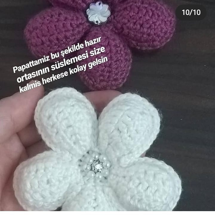 8 Zincir ile Başlayan Çiçek Motifi Yapımı