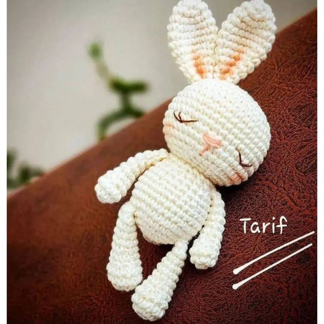 الگوی بافت عروسک خرگوش کوچک و دوست‌داشتنی